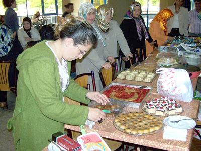 Pamukovalı Hanımlardan Yemek Yarışmasına Büyük İlgi