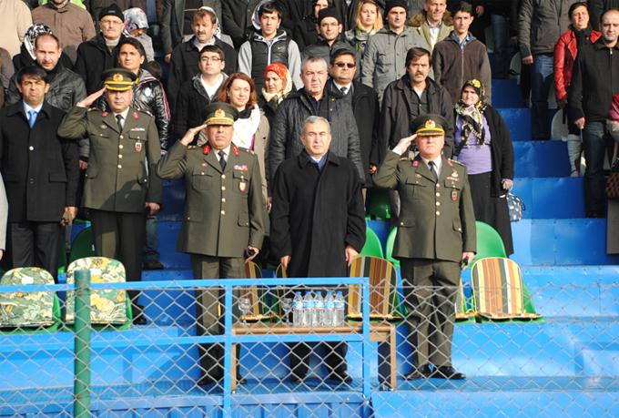 Kısa Dönem Erler And İçti!