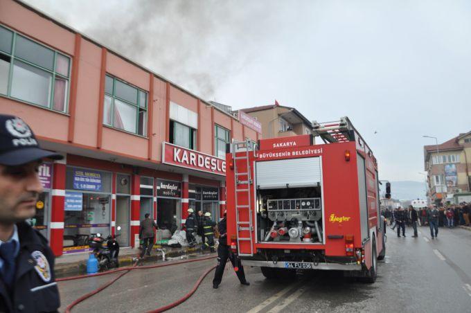 Serdivan'da korkutan yangın!