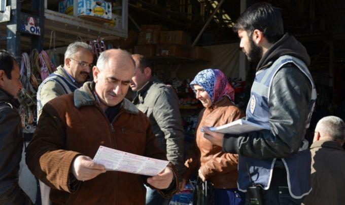 Karasu'da polis vatandaş el ele