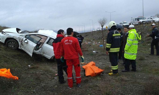 Sakarya'dan Iğdır'a giderken şarampole uçtular!