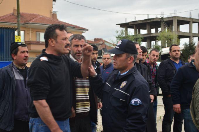 Kaza sonrası kavga eden sürücüleri polis zor zapt etti