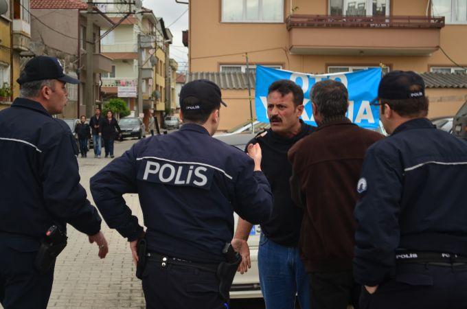 Kaza sonrası kavga eden sürücüleri polis zor zapt etti