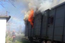 Personel taşıma vagonu alev alev yandı