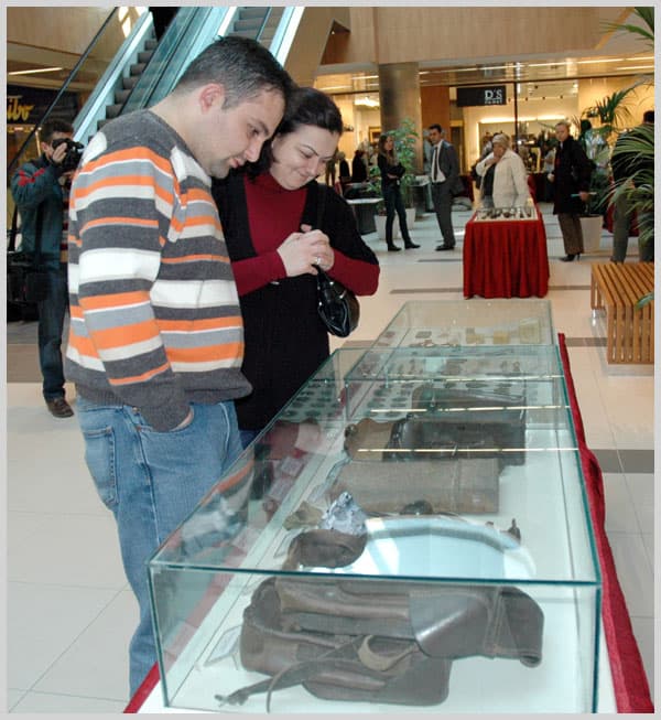 Savaş Malzemeleri Sergilendi Savaş Malzemeleri Sergilendi